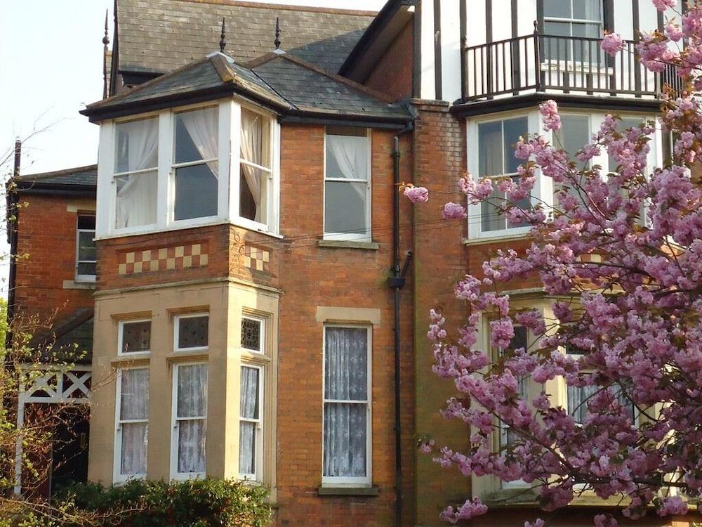 St Benedict - Victorian Bed And Breakfast Hastings Exteriér fotografie